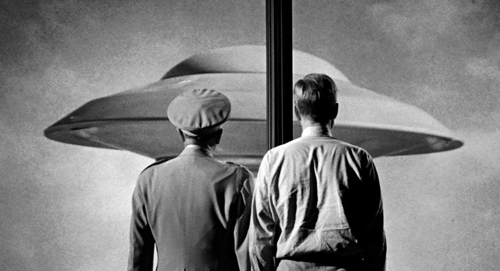 LES SOUCOUPES VOLANTES ATTAQUENT (1956) - Films Fantastiques